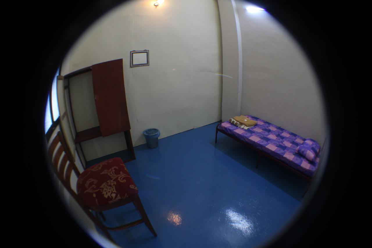 1921 Art Gallery & Travel Lodge George Town Rum bild