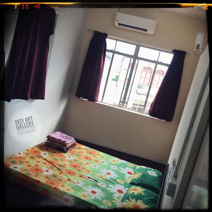 1921 Art Gallery & Travel Lodge George Town Rum bild